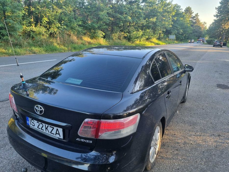 TOYOTA Avensis 2010