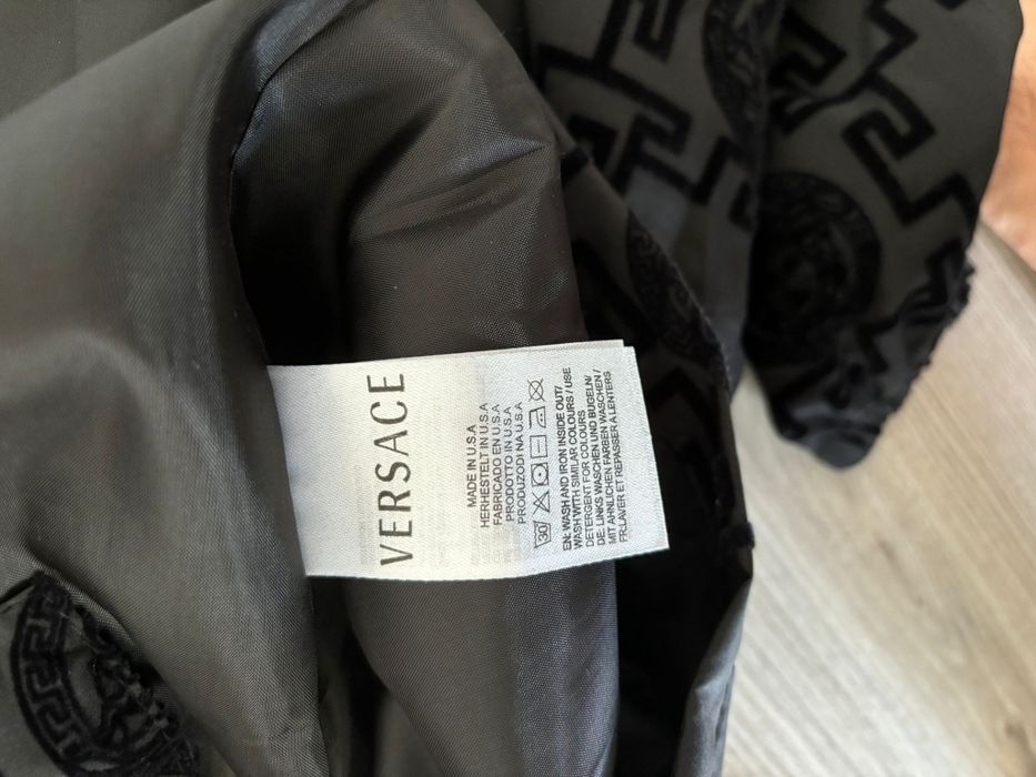 Geca Versace Marime XXL Ultima pe Stoc