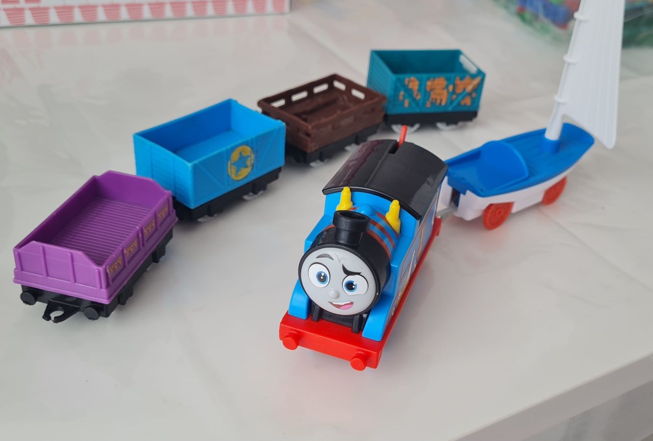 Thomas & friends locomotiva motorizata