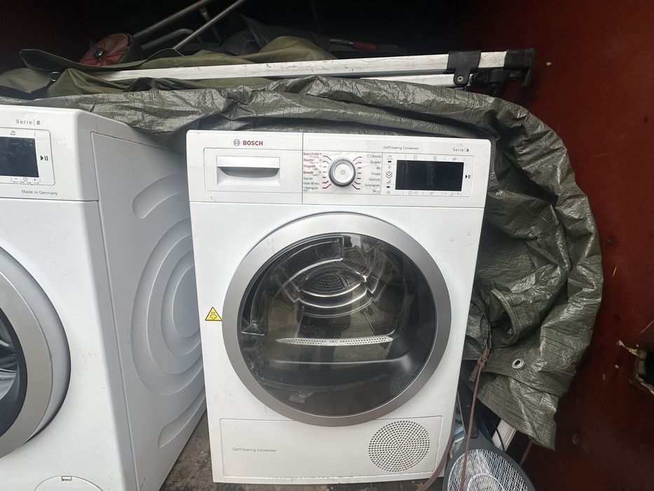 Vand masina de spaltat Bosch 9k si un uscator de rufe  tot bosch 9k