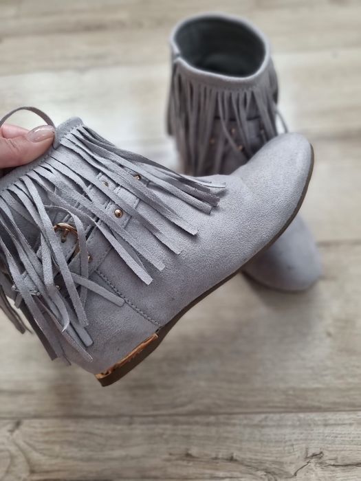 Botine ușoare cu franjuri, mărimea 38