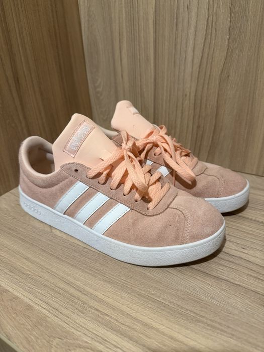 Adidas велур  маратонки