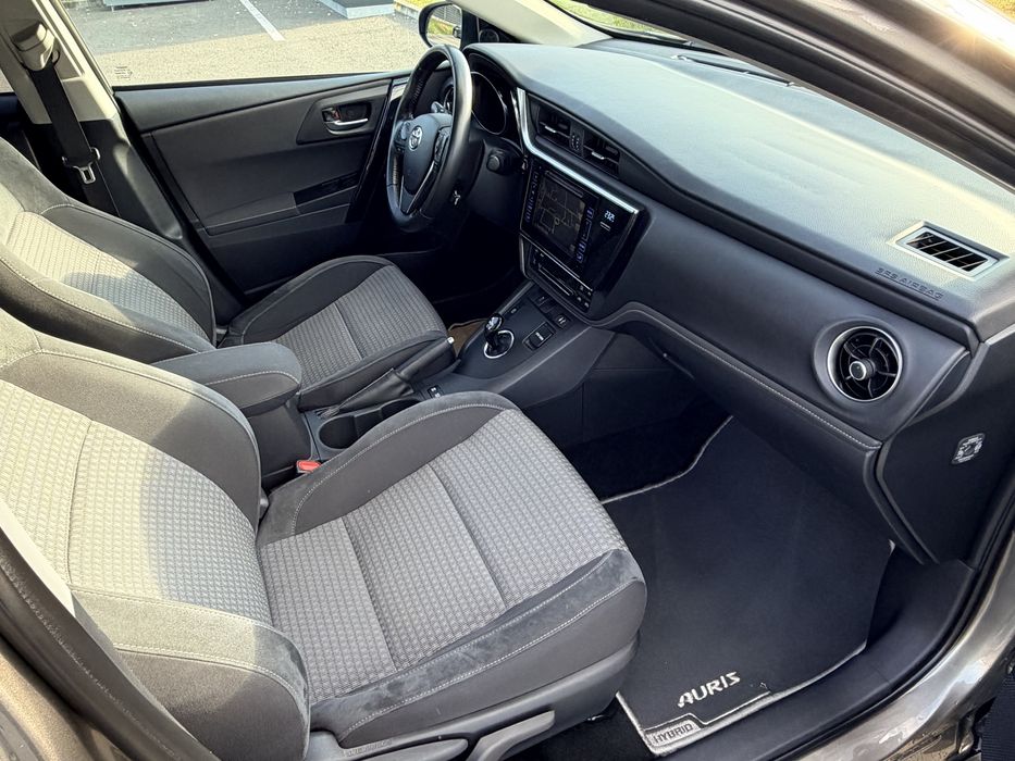 Toyota Auris 1.8 Hybrid