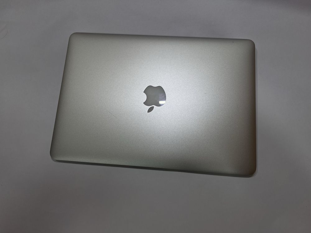 Mac 2017г използван за обработка на снимки
