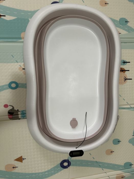 Cădiță bebe cu termometru digital