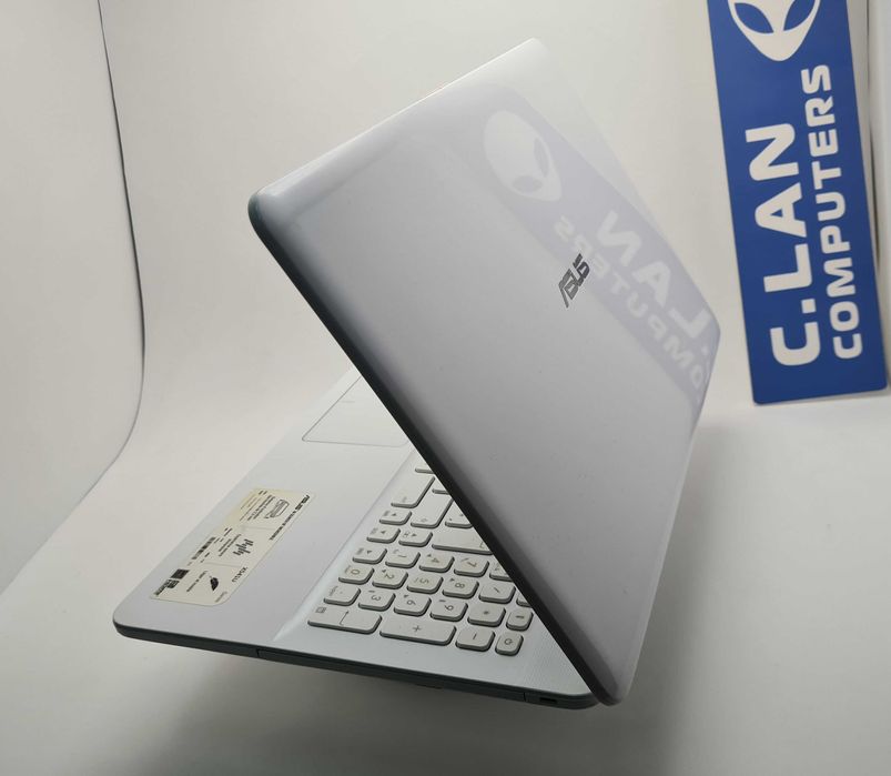 Asus X541U  i5 6200/8GB/240SSD