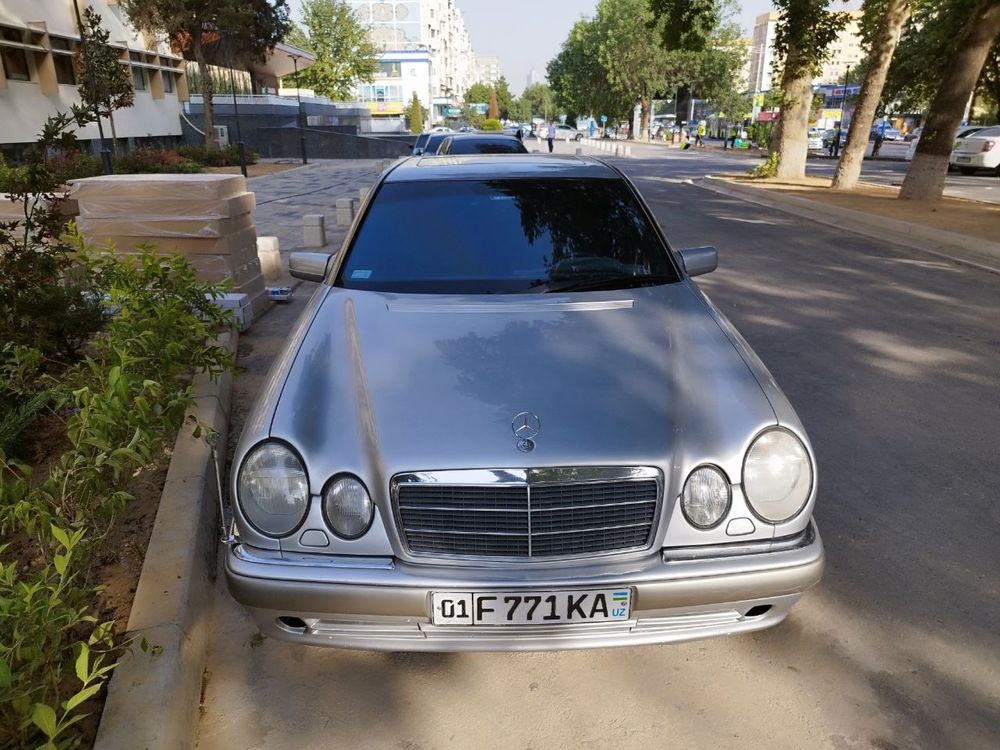 Mercedes-Benz w210
