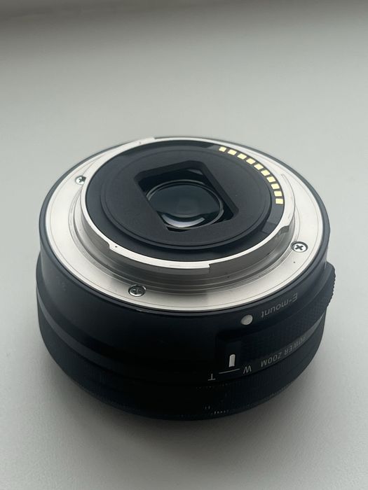 Объектив Sony E 16-50mm f/3.5/5.6 OSS