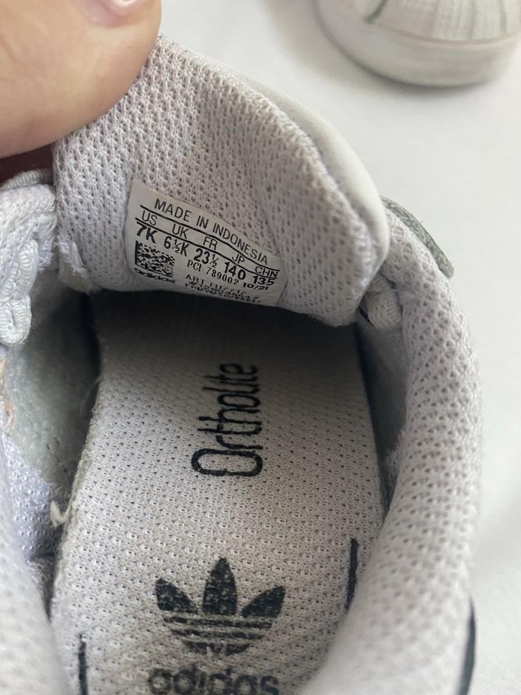 Adidas superstar