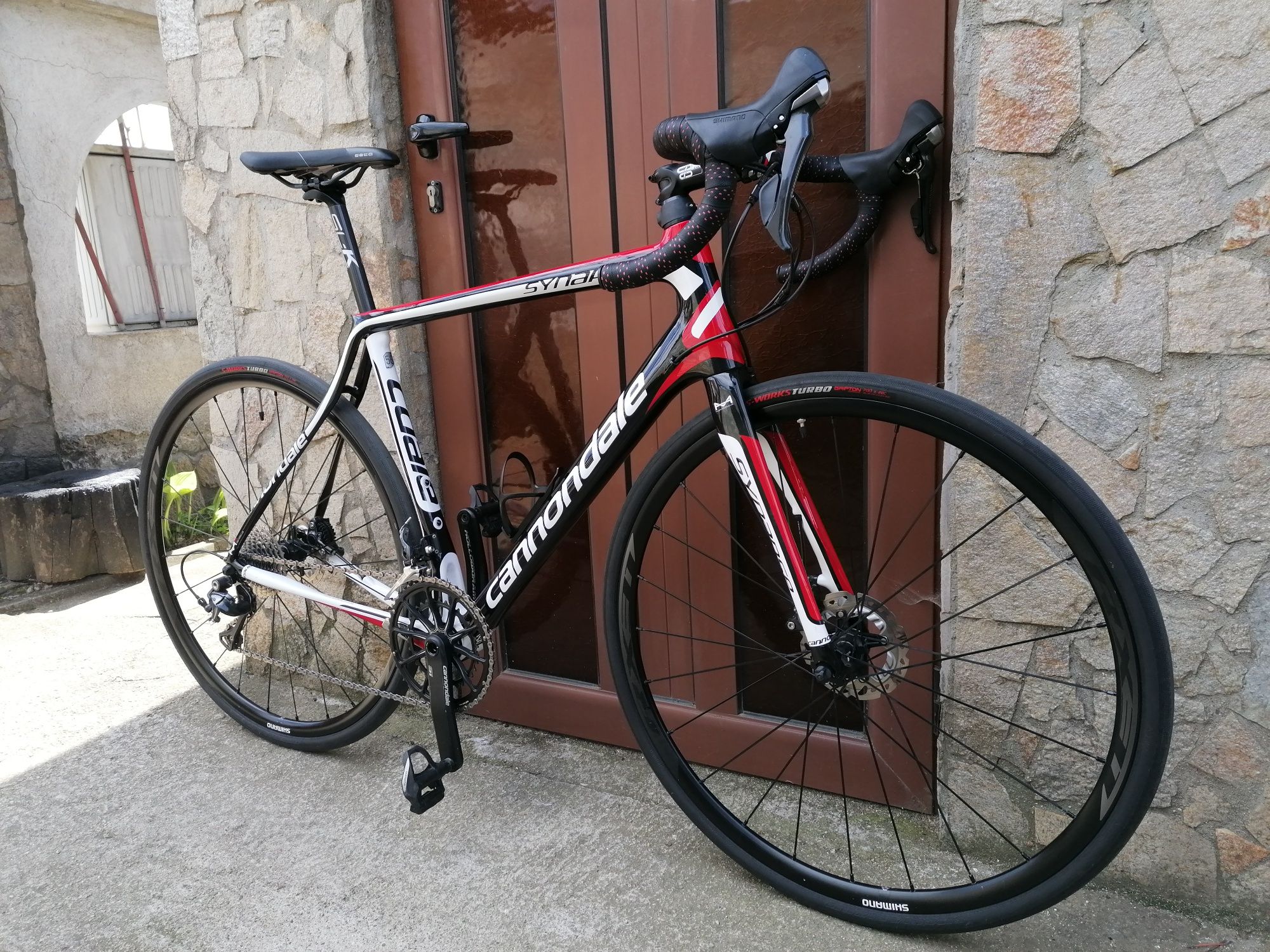 Шосеен Cannondale  Carbon  8,1 кг. Shimano Ultegra 2*11, хидравлика