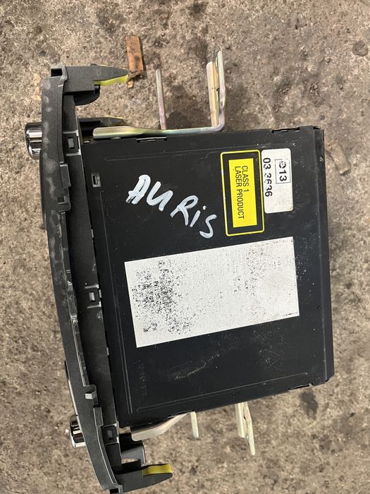 Касетофон Toyota Auris 2008