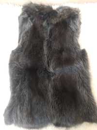 Продается жилетка из натурального меха чернобурки.