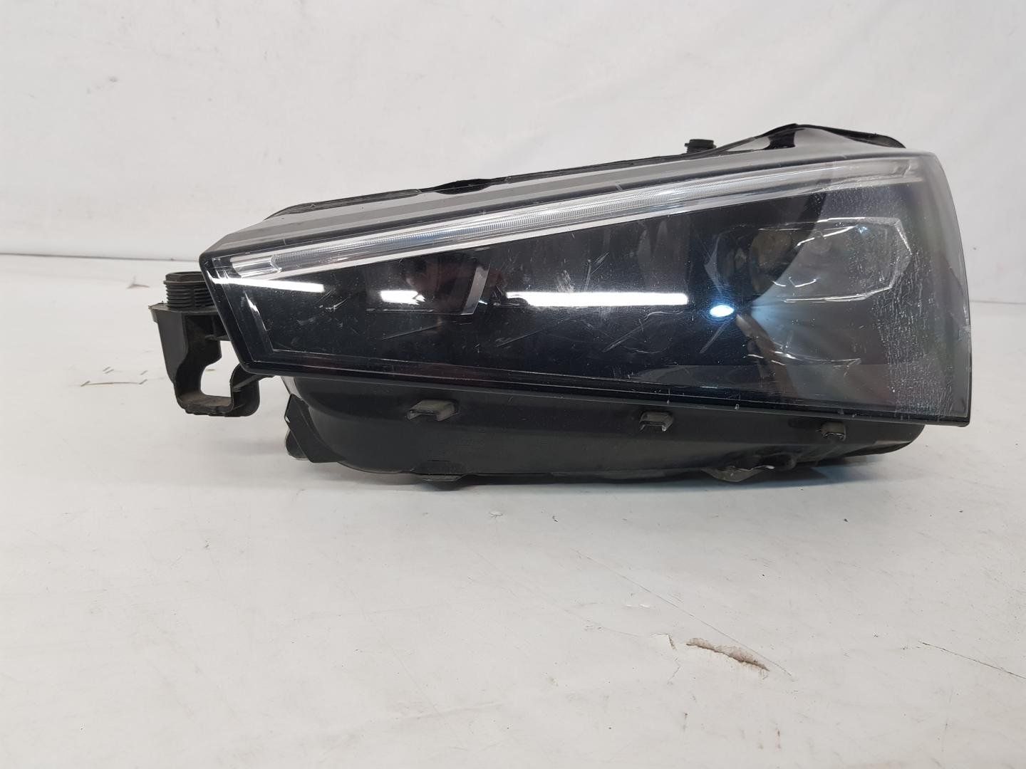 Far stanga full led Skoda Scala dupa 2019