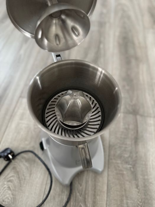 Storcator citrice profesional Metro