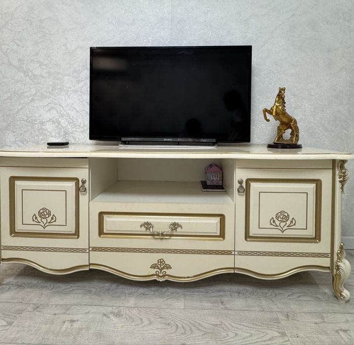 тумба под телевизор