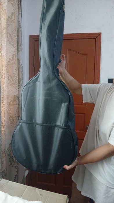 Гитара новый с чехлом