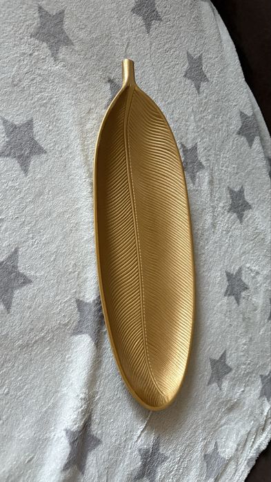 Дървено листо фруктиера ново