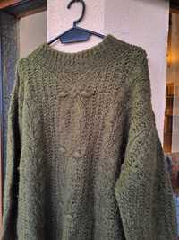 Дамски зелен пуловер