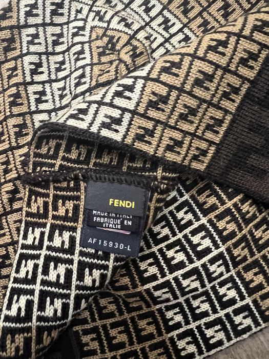 Дамска шапка Fendi