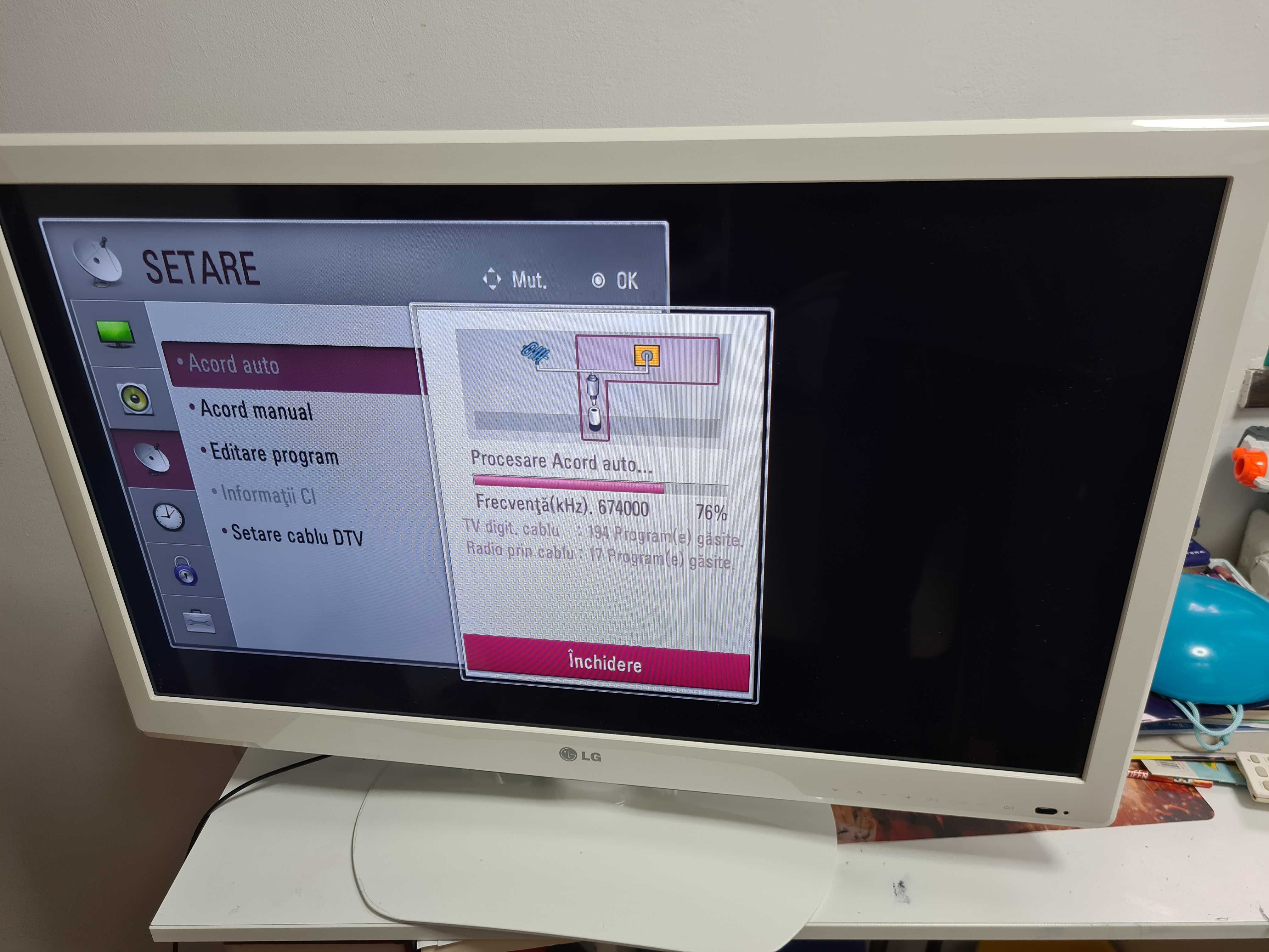 Televizor LED LG, 81cm, Full HD