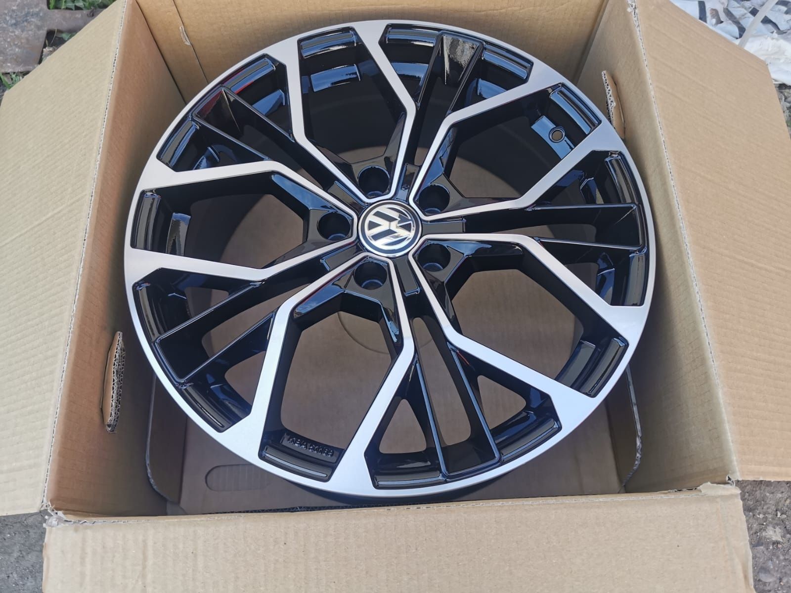 Vand jante de aliaj pentru vw pe 16 marca gmp model matisse