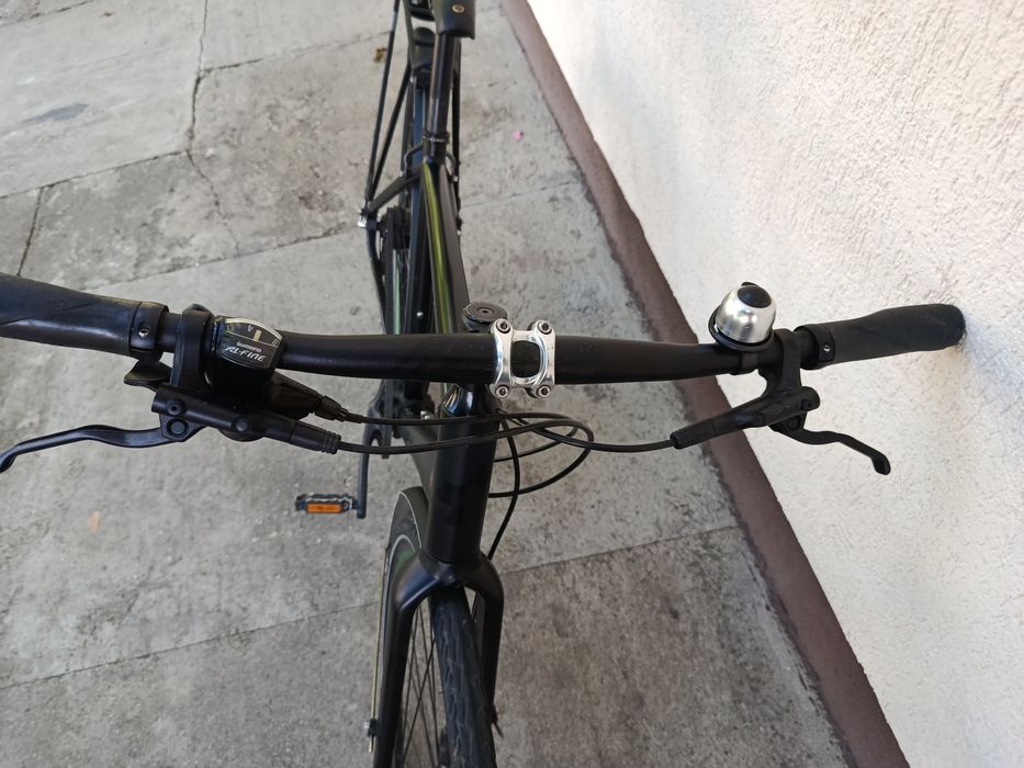 Bicicleta Cube 8 pe Curea.