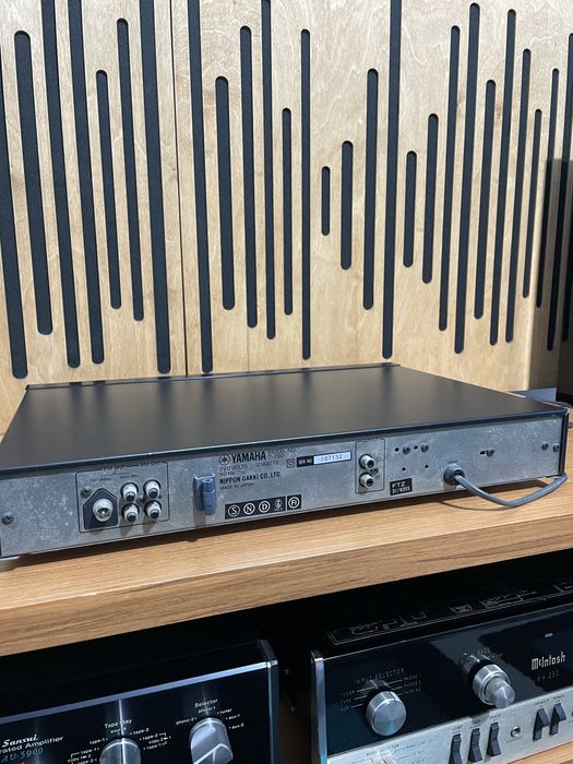 Tuner yamaha T-700