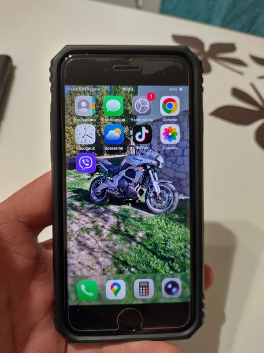 Продавам iphone SE 2022