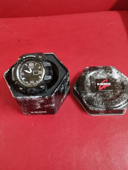 Часовник Casio G-SHOCK