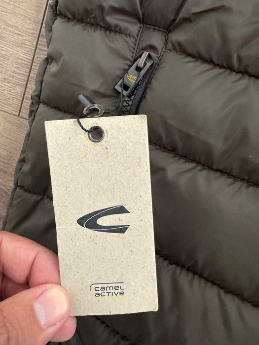 Нов с етикети! Елек Camel Active - M