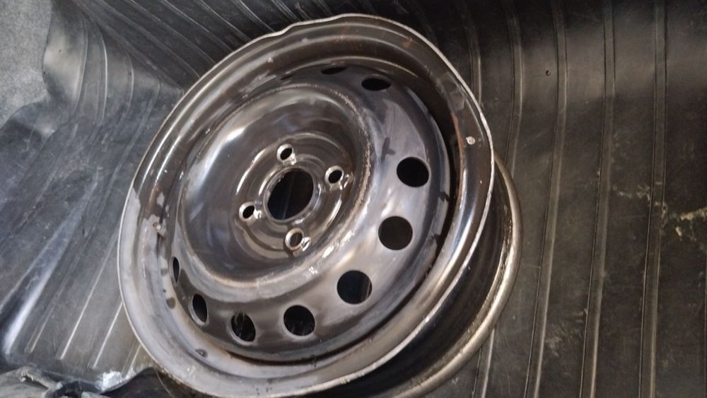 Diska 14r sal ishi bor yoki zapaska buladj yo tachka