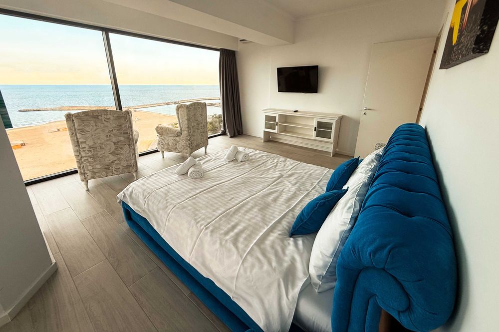 Inchiriere apartament 3 camere, vedere superba la mare+menaj la 7 zile