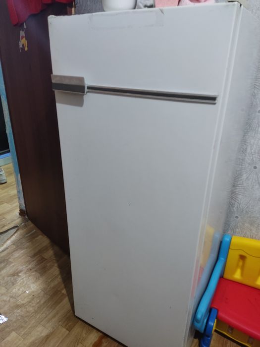 Продам холодильник