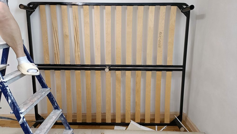 Кровать отдам даром