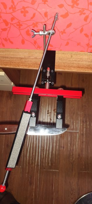 Заточной станок для ножей.