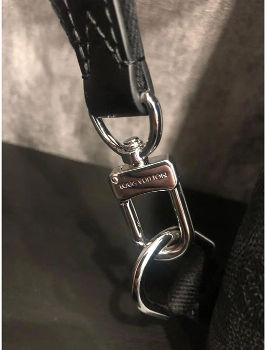 Мъжка чанта Louis Vuitton Avenue Sling Bag