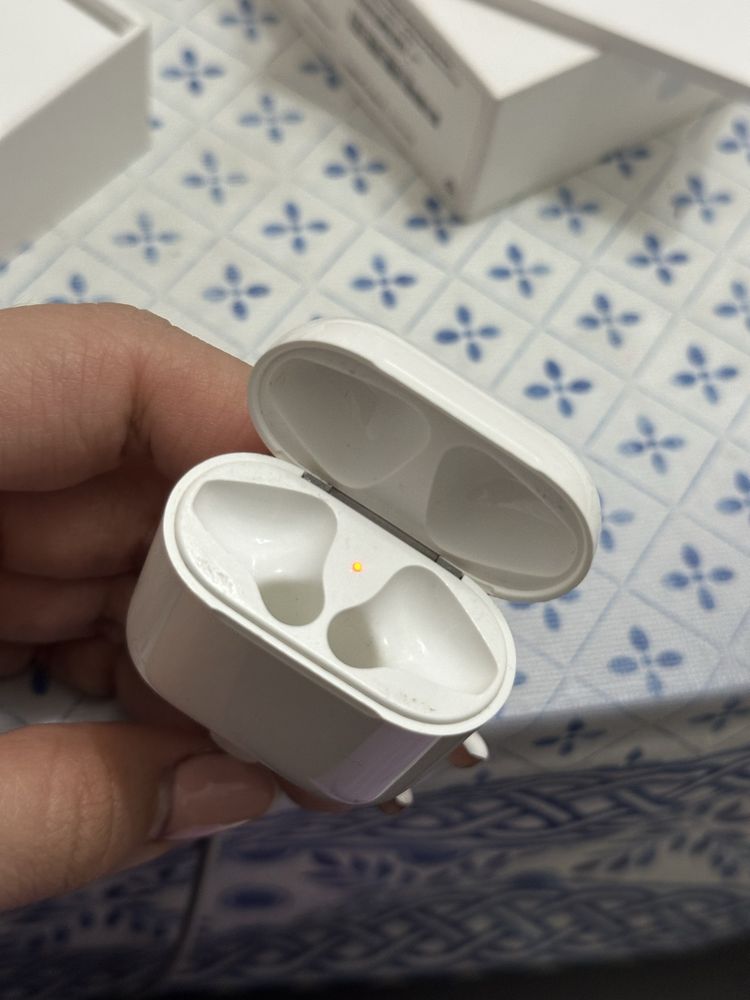 AirPods 2 серия.