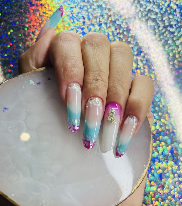 Unghii cu gel sau semi