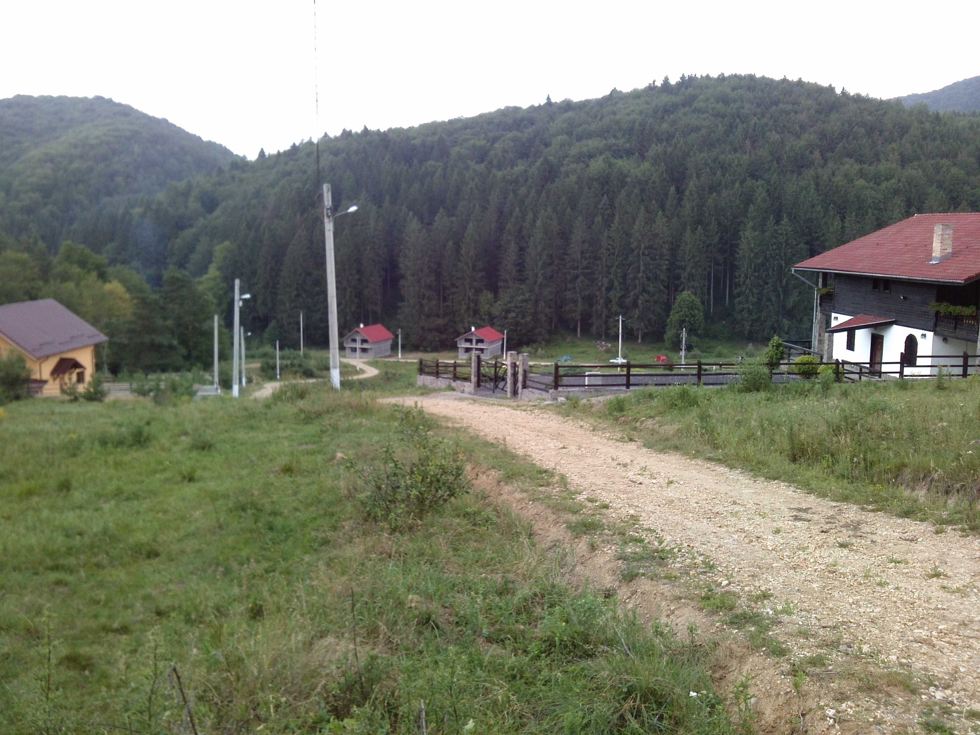 Teren de vanzare in Zona Turistica Valea Bozom 802mp.