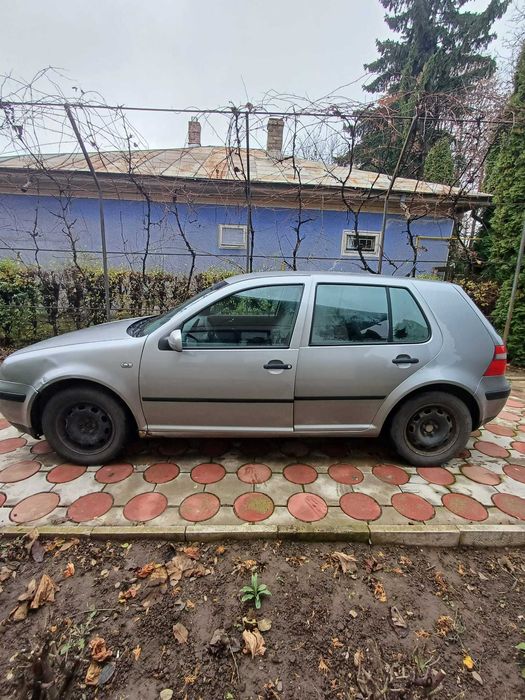 Volkswagen Golf 4 – 2003 – 1.4 Benzină