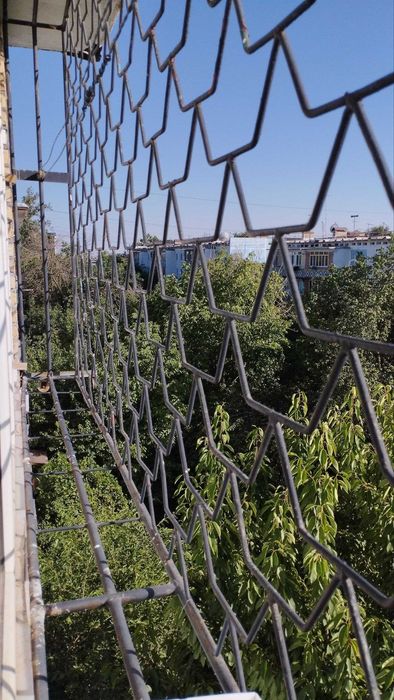 Chirchiq shahri 10-mikrorayondan 2-xonali kvartira sotiladi.