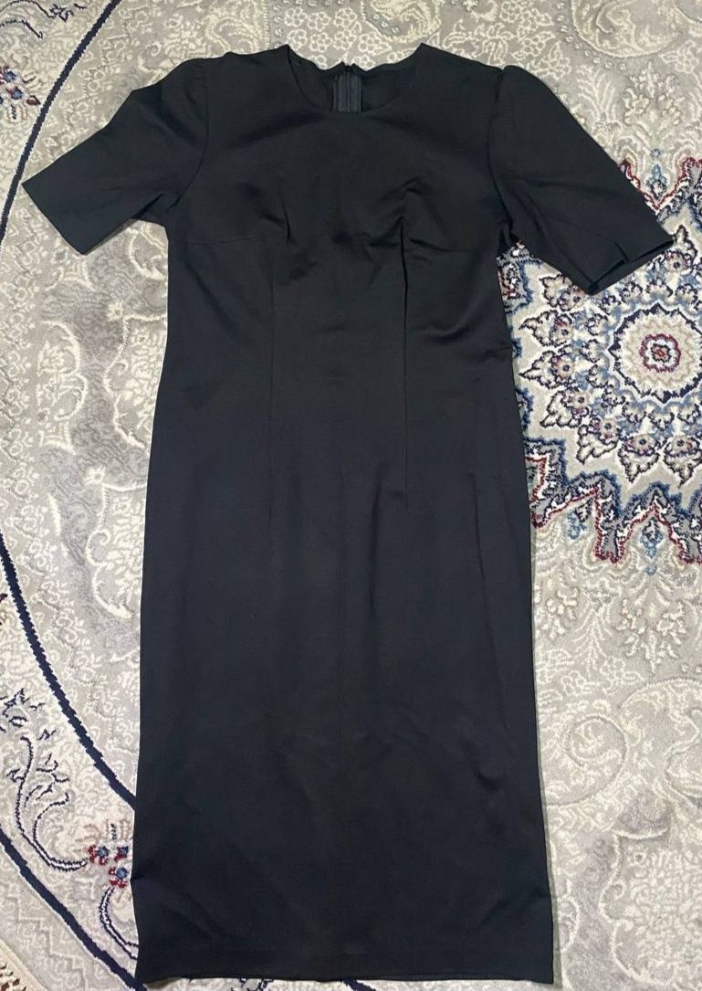 Женская чёрная базовая платья