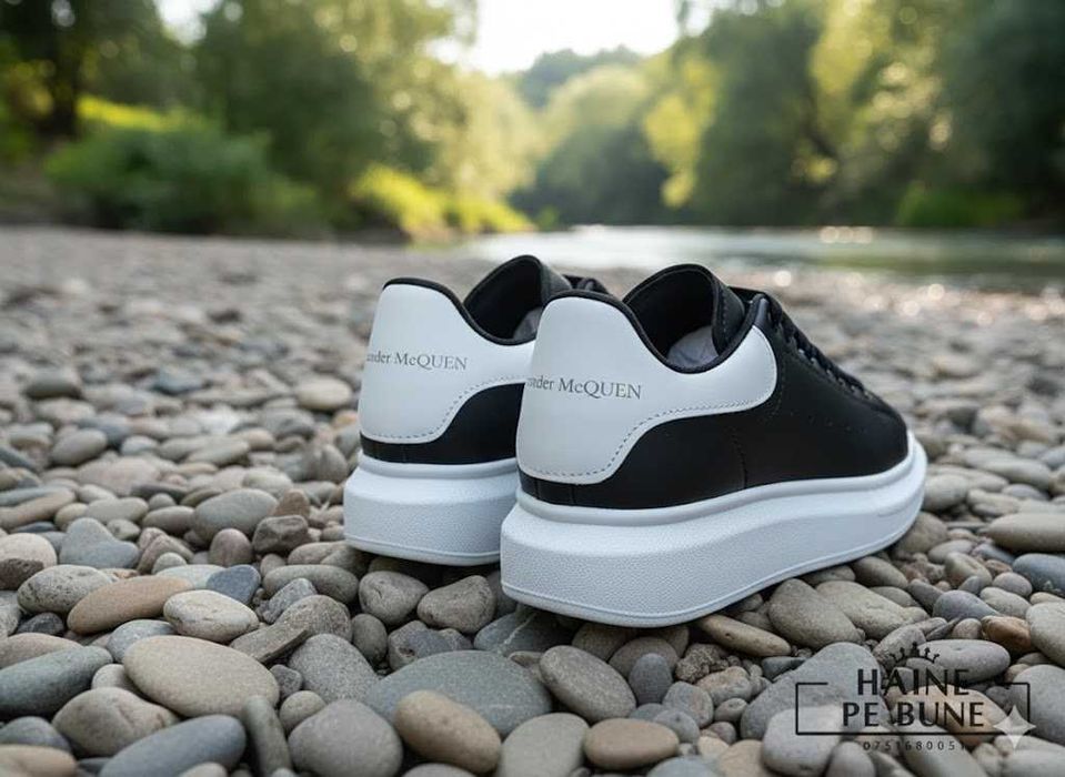 Adidasi Alexander Mc Q u e e n Negru Alb