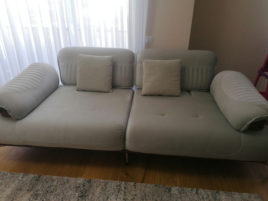 De vânzare 2 canapele și un fotoliu foarte puțin folosite. Sibiu.