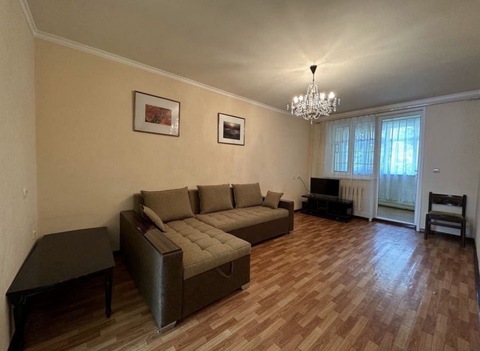 Цум Голубые Купола 2/4/5 кирпич 50м2 мебель техника