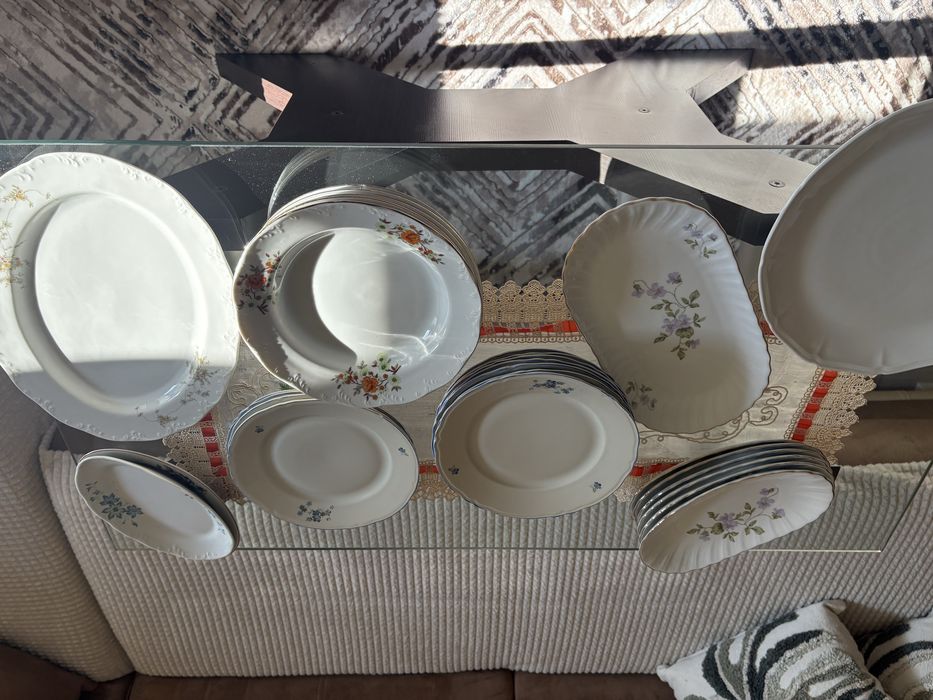 Ретро порцеланов сервиз за хранене, 27 части