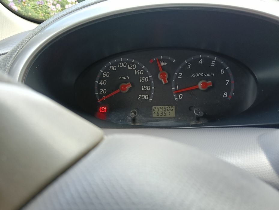 Vând Nissan micra k12 B
