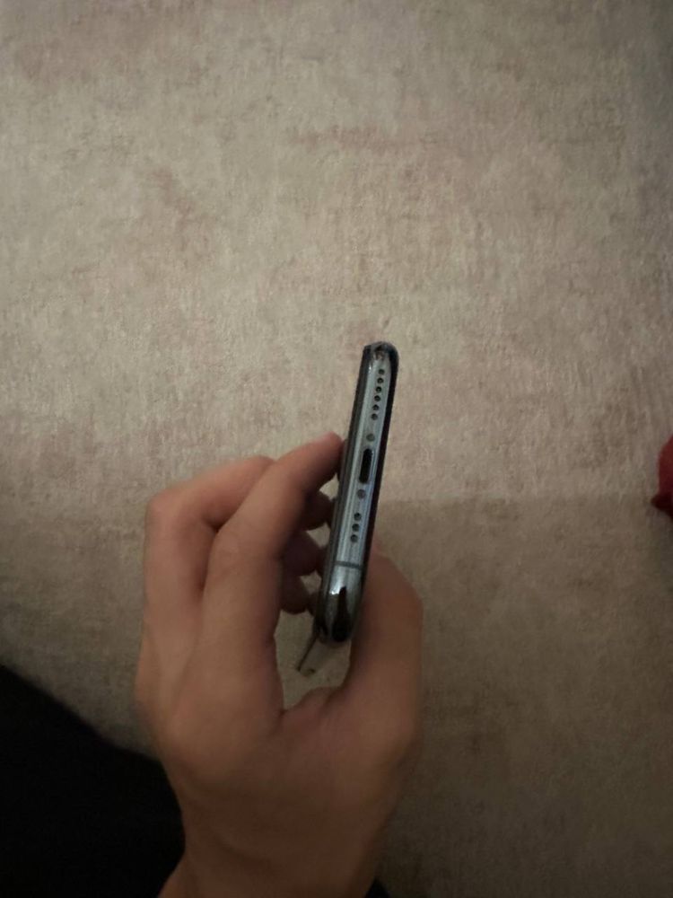 iphone 11 pro tinnu SROCHNO