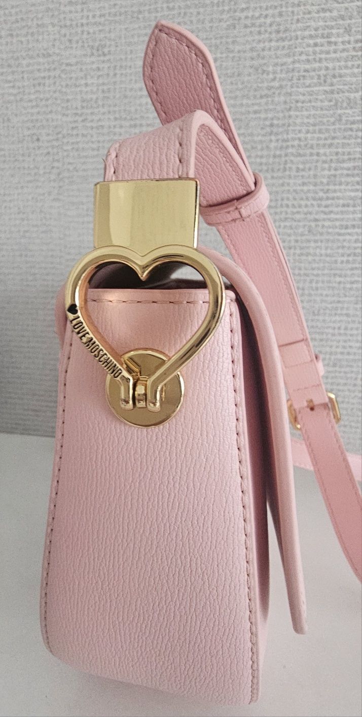 Чанта Love moschino
