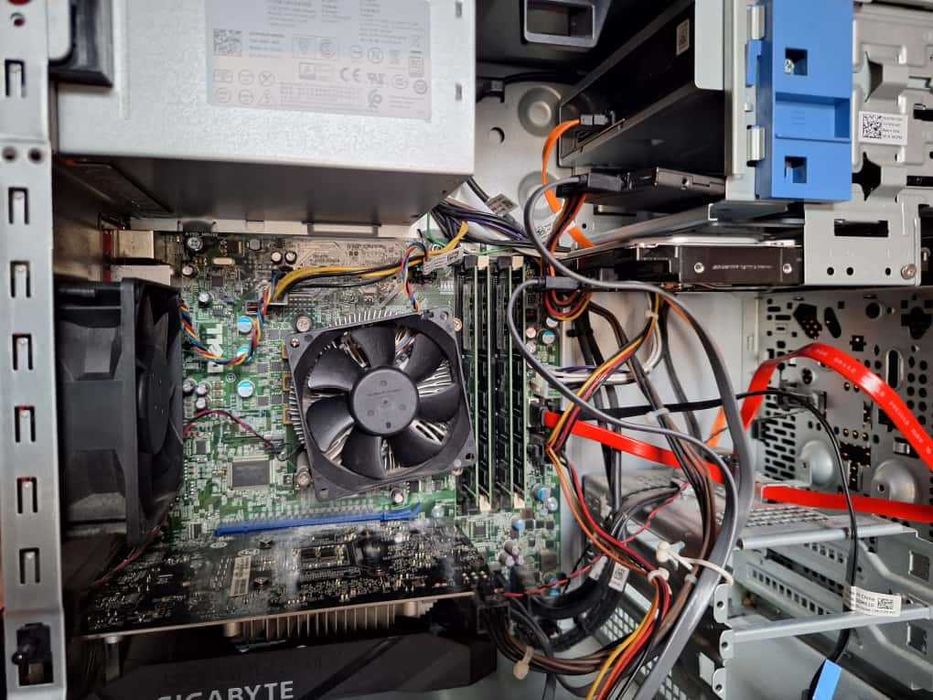 Desktop PC, i7-4770S, 32 GB DDR3-1600, Placa Video 4 GB GDDR6, Monitor